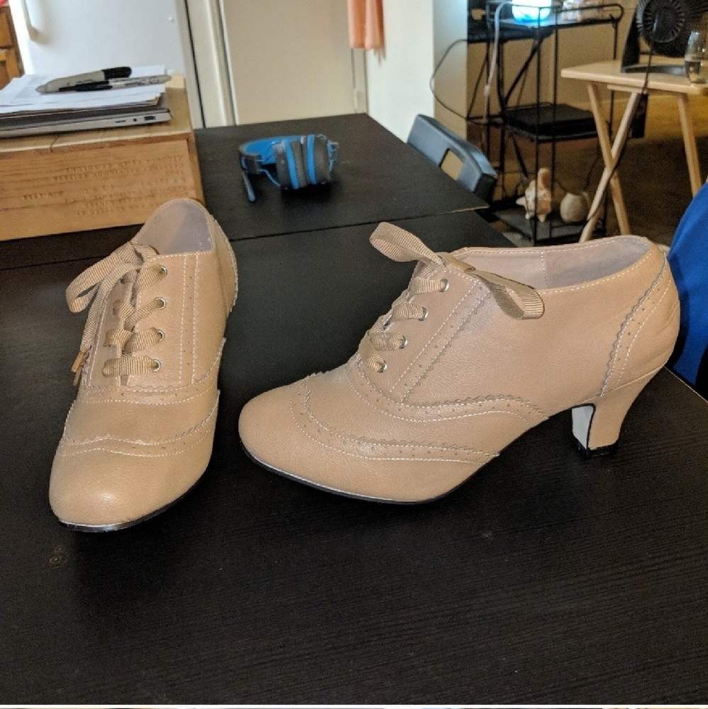 Tan Oxford Style Booties